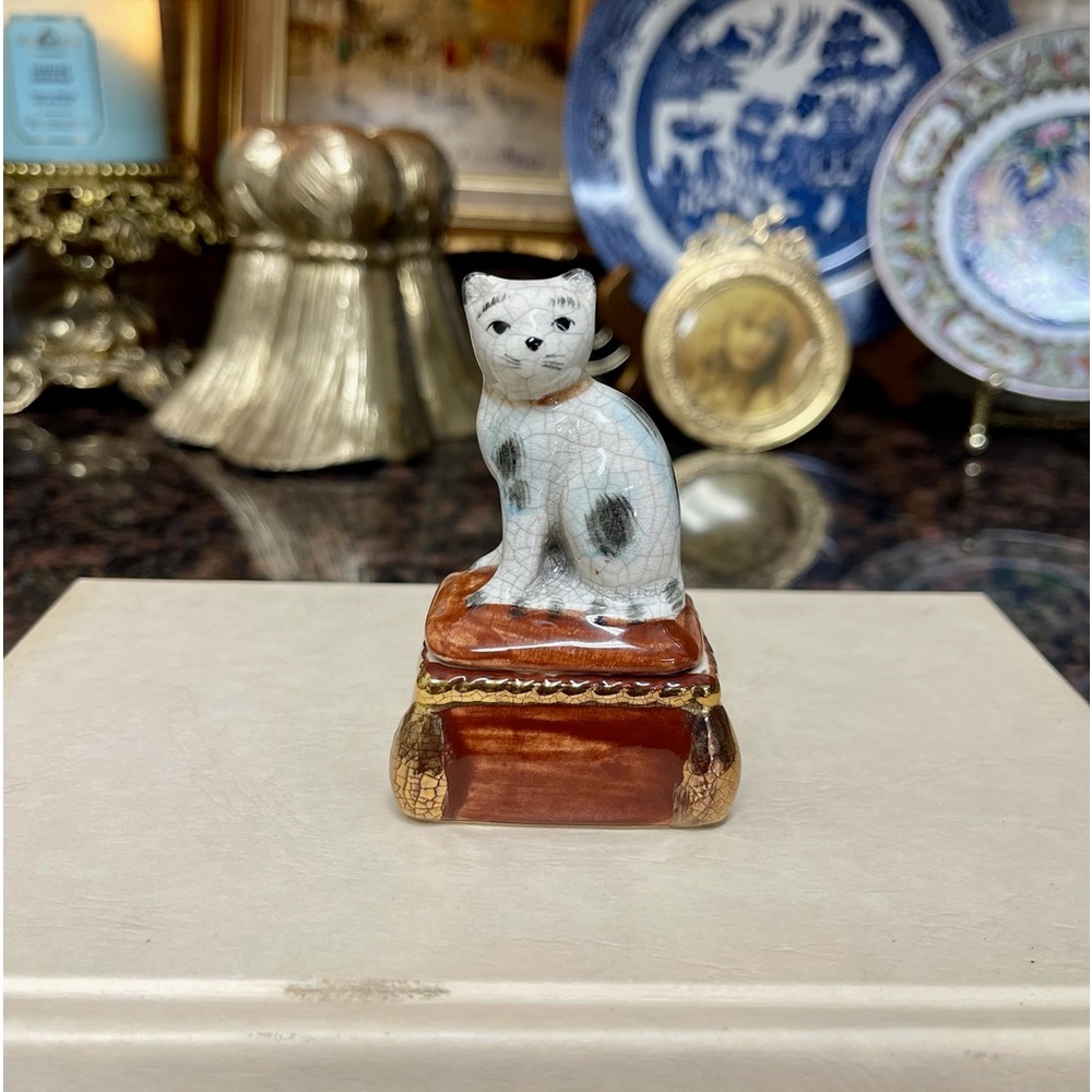 Fitz & Floyd Cat on Pillow Trinket